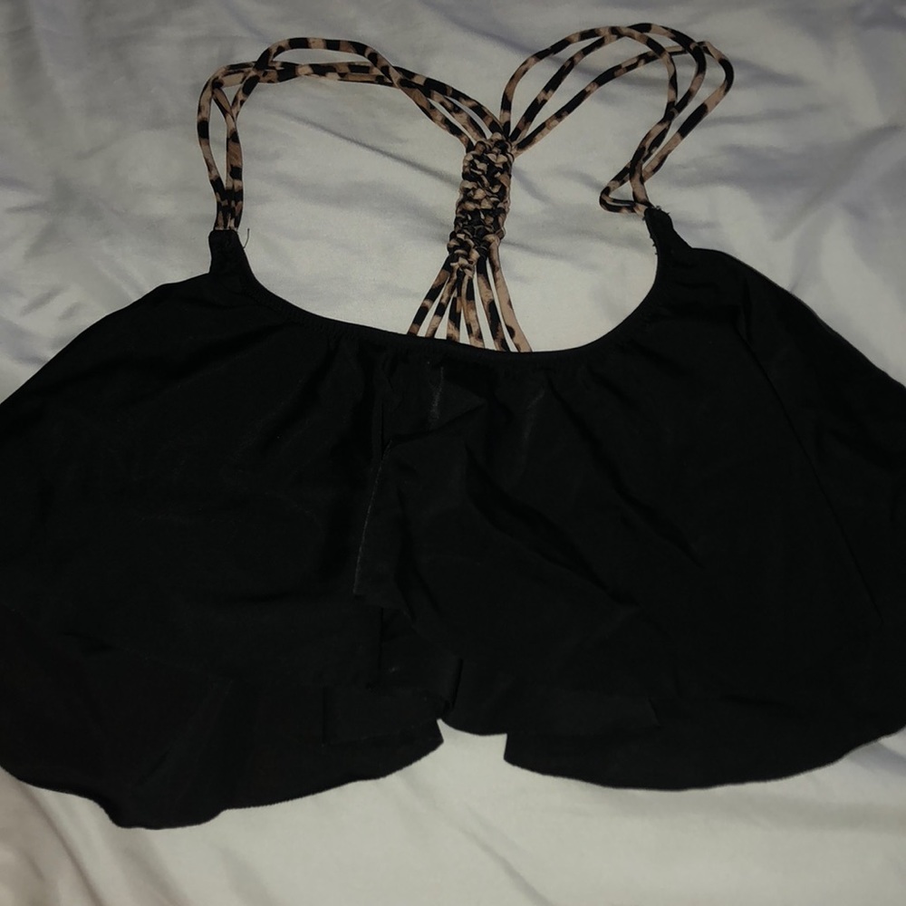 Black and cheetah detailing bikini